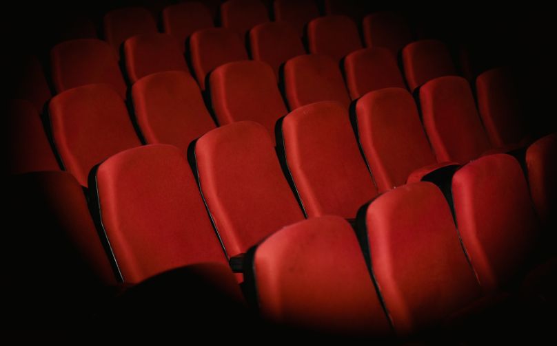 Penjualan makanan bioskop