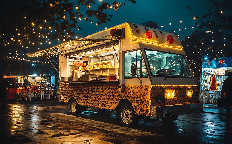 modal usaha food truck