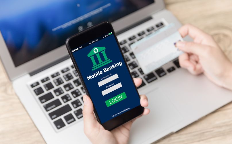 kebiasaan rawan mobile banking